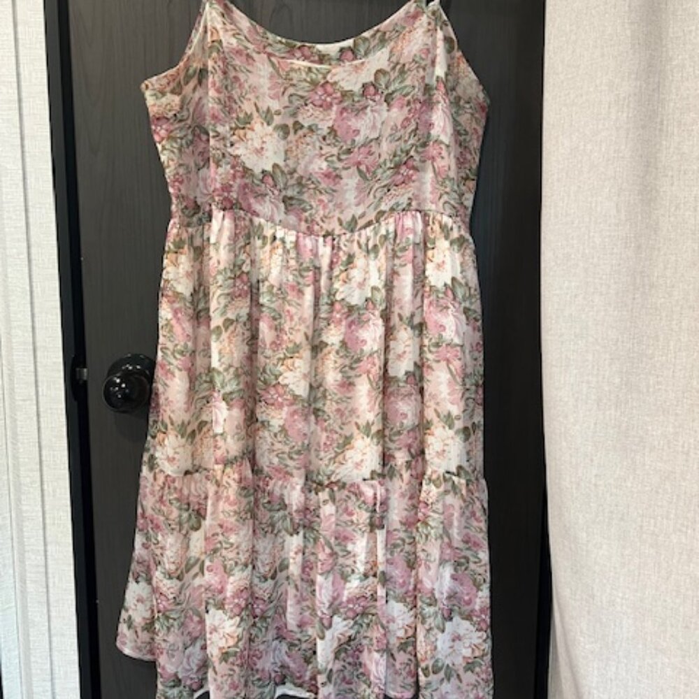 EE:Some Women's Floral Mini Dress Size Small Adjustable Straps